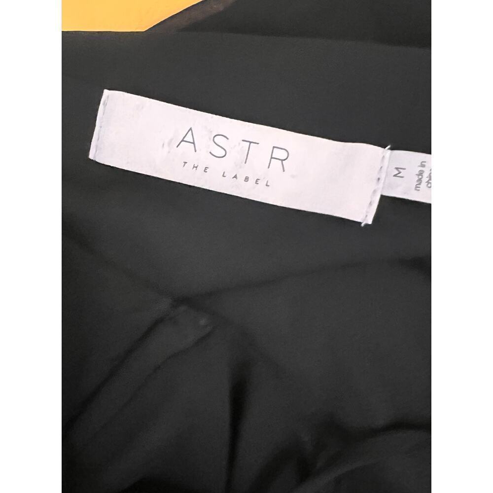 ☀️ASTR The Label Black Draped Cowl Neck Sleeveless Top With Tie Back NWOT - Picture 5 of 7